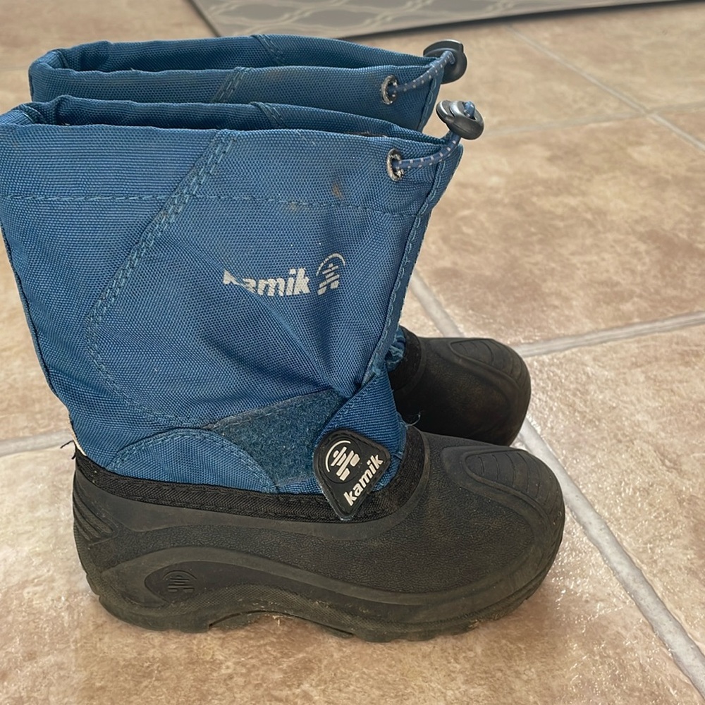 Kamik Little boys winter boots size 10